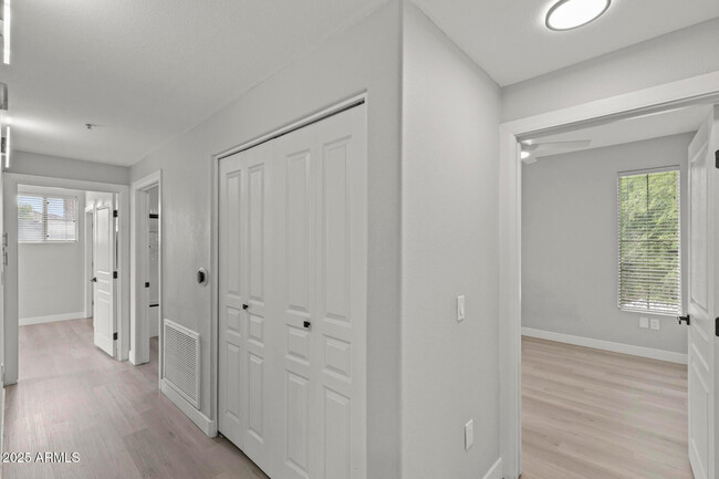Building Photo - 11680 E Sahuaro Dr