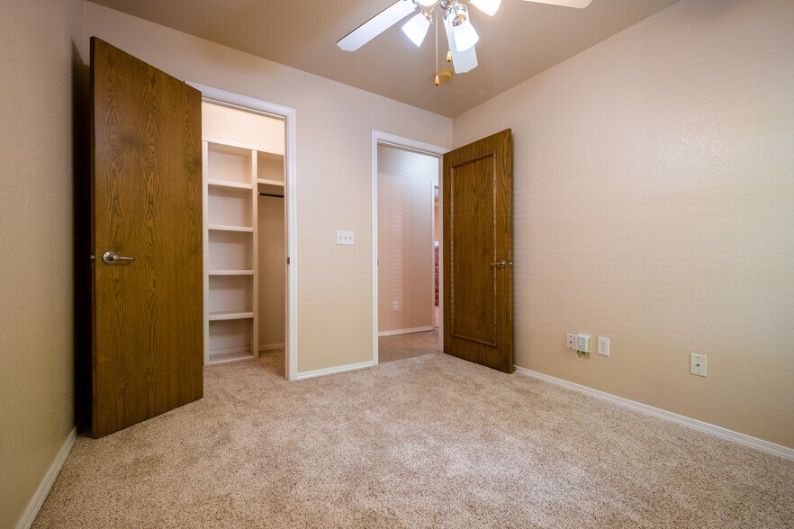 Bedroom 2 - 4530 Steffi Ct