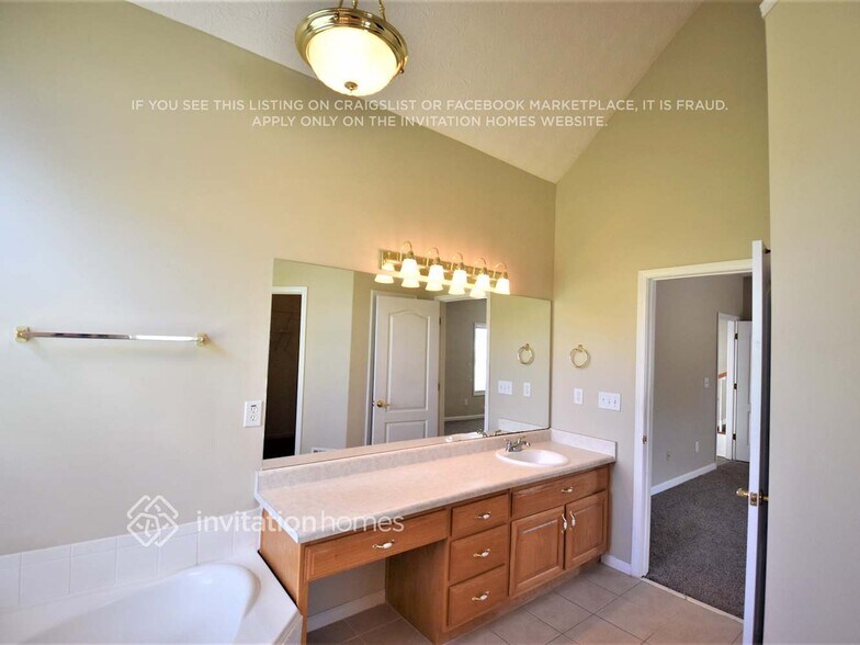 Building Photo - 312 Glouchester Dr
