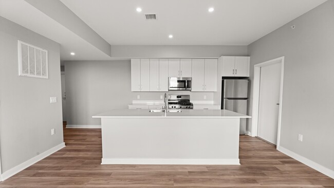 Building Photo - 475 Communipaw Ave