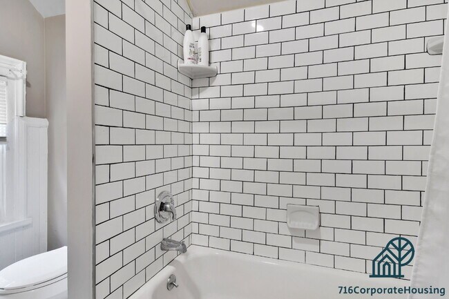 Building Photo - Furnished 1-Bedroom Upper Apartment on Prospect Ave