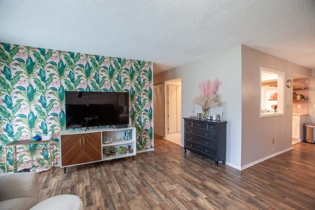 Building Photo - 1323 Torreya Cir