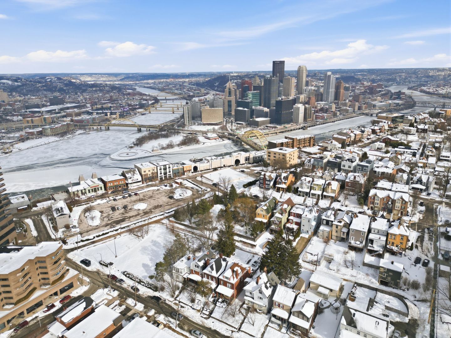 Building Photo - 141 Oneida St