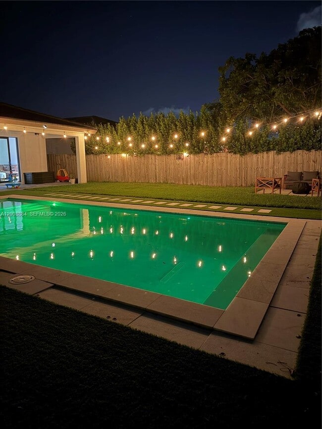 Building Photo - 2945 SE 3rd St