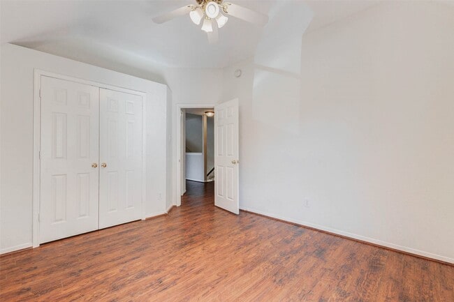 Building Photo - 155 Perfidia Dr