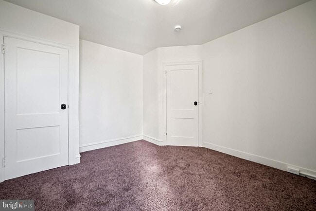 Building Photo - 312 E Eleanor St