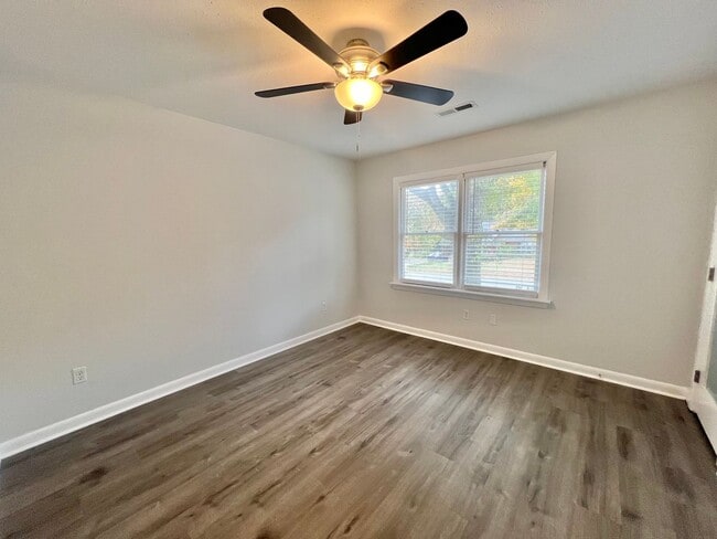 Building Photo - Newly Remodeled 2BD, 1.5BA Raleigh Townhome with a Fenced Backyard in a Prime Location