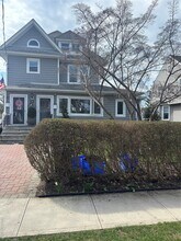 Building Photo - 19 Garfield Pl