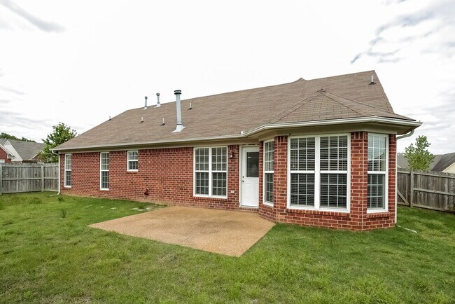 Building Photo - 2745 Dry Well Cove