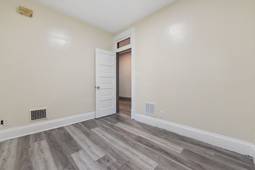 Building Photo - 170 Chittenden Ave