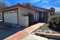 Building Photo - 3 bedroom 2 bath home with garage