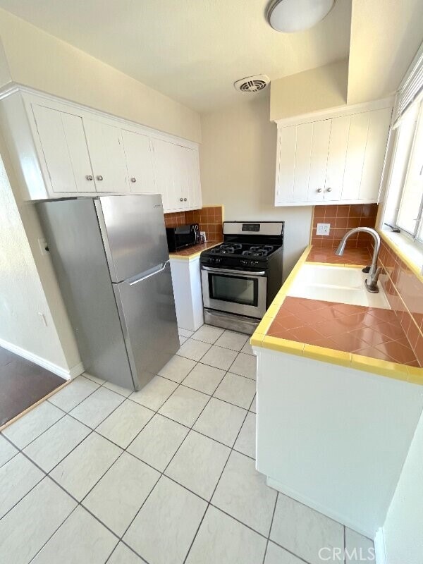 Building Photo - 250 Cliff Dr