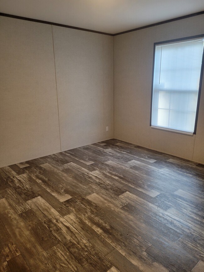 Building Photo - 8106 5th St