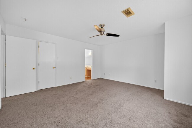 Building Photo - 16318 N Glade Dr