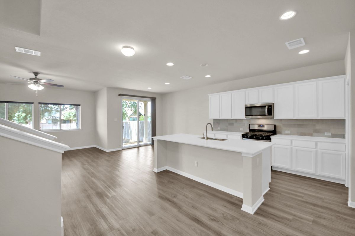 Building Photo - 1829 Leander Dr