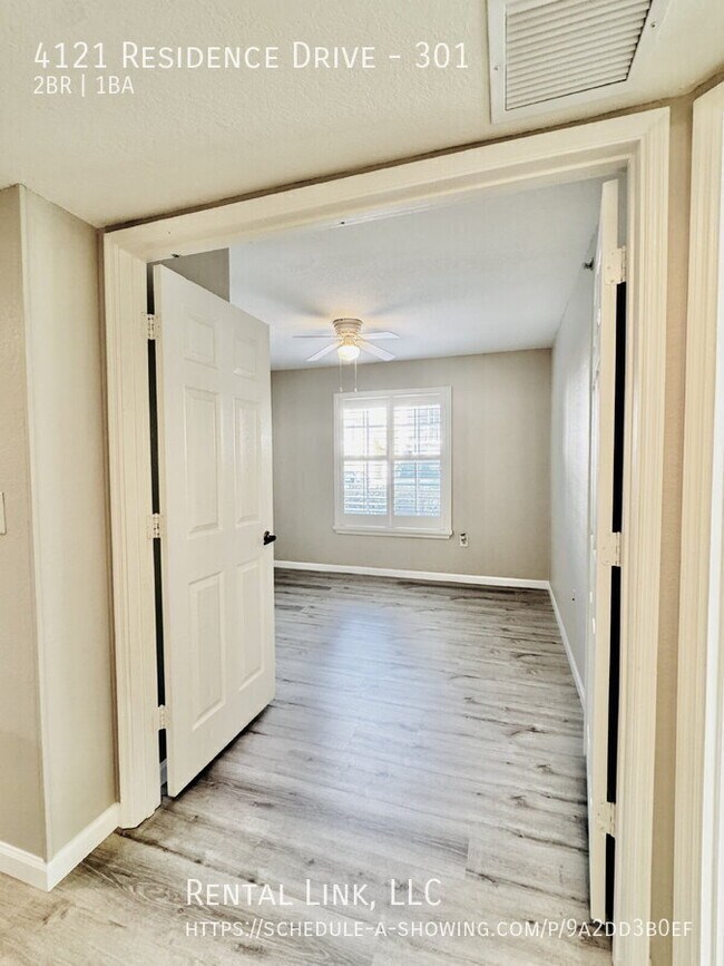 Building Photo - 4121 Residence Drive