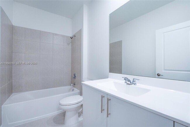 Building Photo - 4941 Peacock Wy