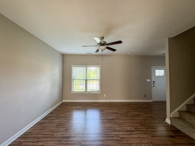 Building Photo - 267 High Leaf Dr