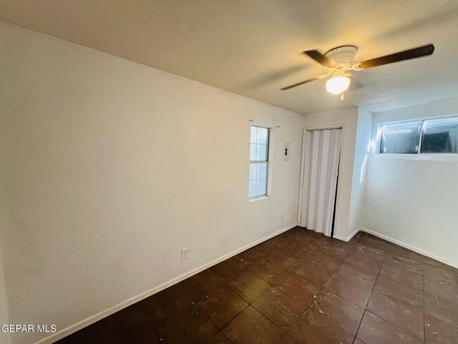 Building Photo - 129 Tassie Way
