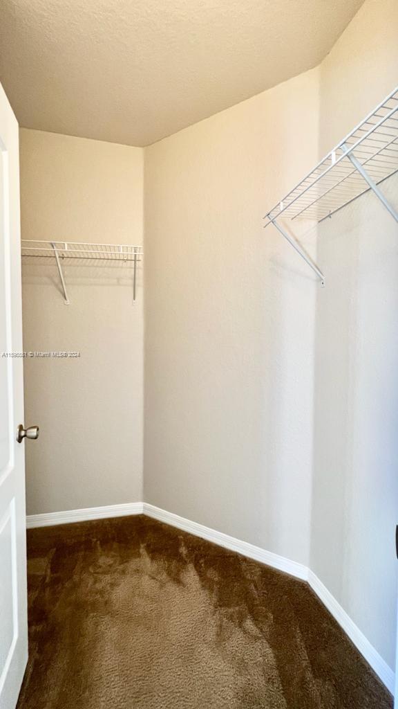 Building Photo - 126 SW Peacock Blvd