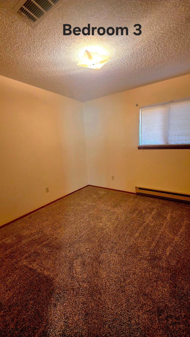 Building Photo - Corrales 4 Bedroom For Rent