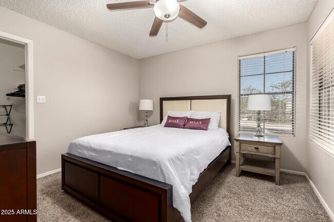 Building Photo - 6885 E Cochise Rd