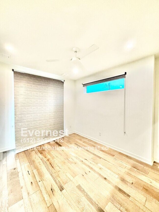 Building Photo - 2528 N Fitzhugh Ave