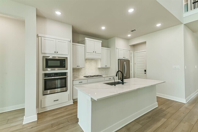 Building Photo - 9243 Trimble Lndg Dr
