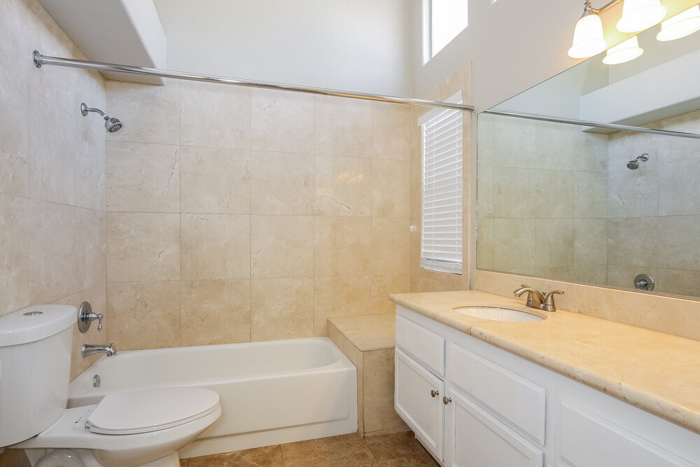 Building Photo - 3424 Edgehill Way