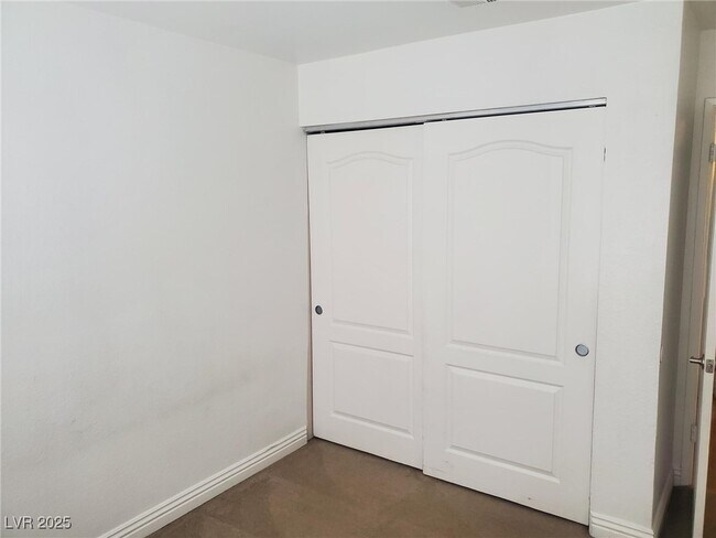 Building Photo - 2700 N Rainbow Blvd