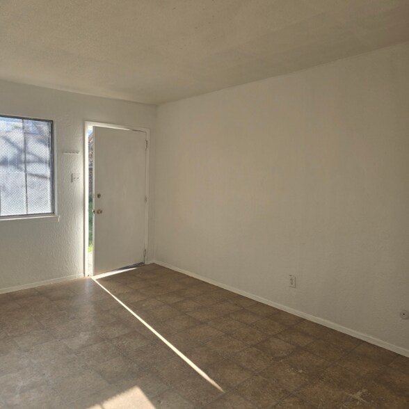 Building Photo - 4429 Moonlight Ave