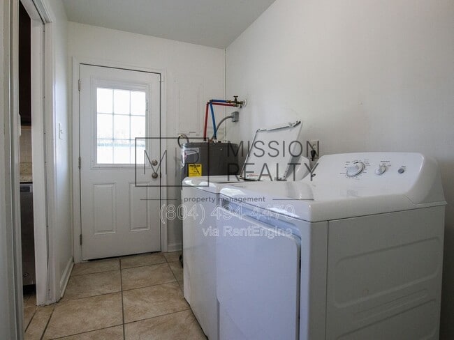 Building Photo - 1649 Delmar Ave