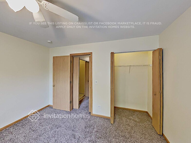 Building Photo - 2411 Oak Tree Ln