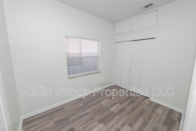 Building Photo - 2524 W Cherry St