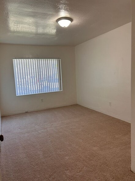 Building Photo - 2836 Jarvis St