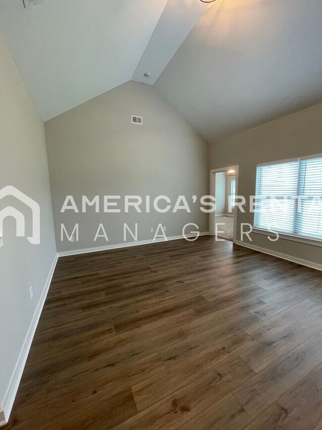 Building Photo - Home for Rent in Brookwood, AL!!! View wit...