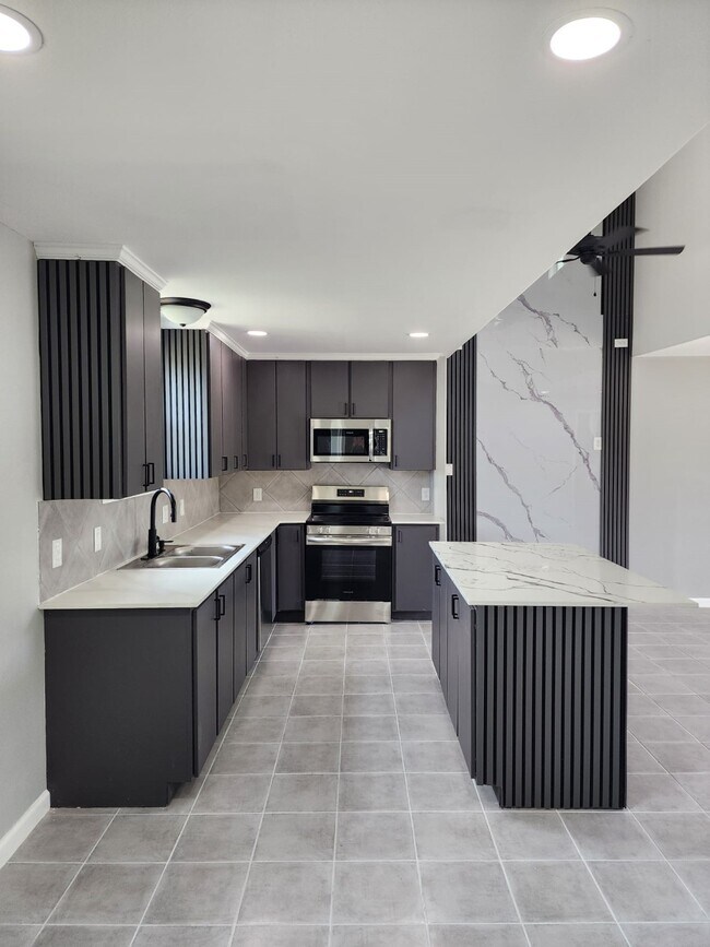 Building Photo - 386 Rd 591701