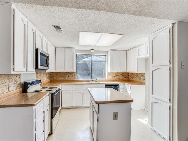 Building Photo - 6937 Eagle Rock Dr
