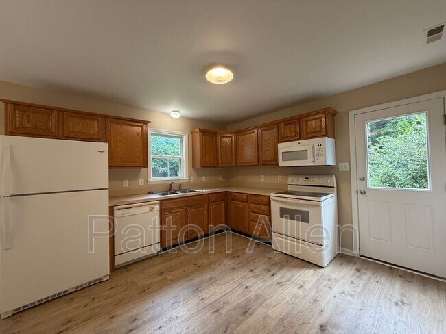 Building Photo - 115 Starnes Cove Rd
