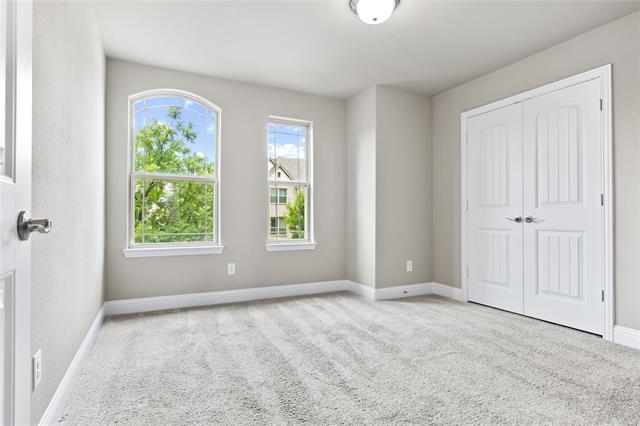 Building Photo - 313 Tottenham Ct