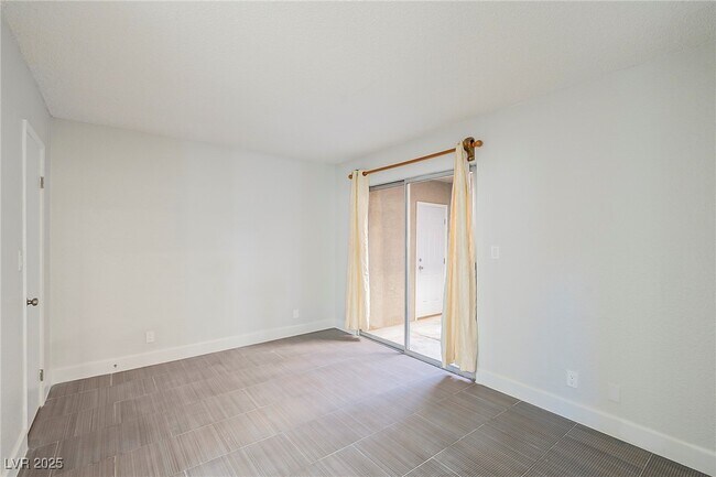 Building Photo - 832 Mantis Way