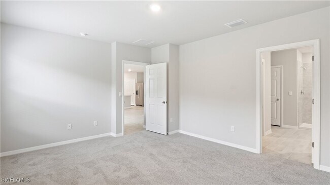 Building Photo - 1903 Cape Coral Pkwy W
