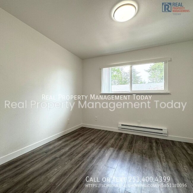 Building Photo - 4417 76th Ave W