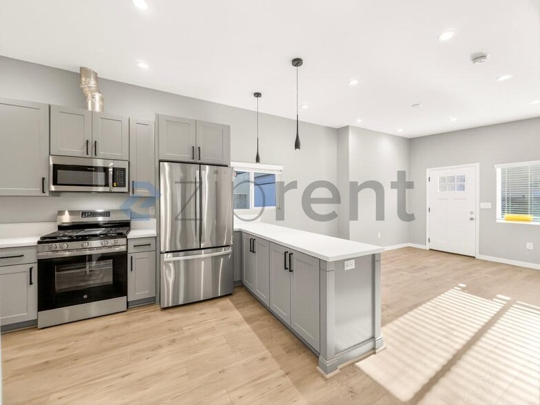 Building Photo - 3233 Easy Ave