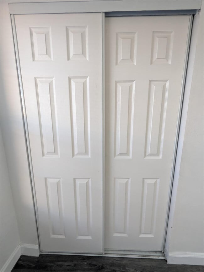 Building Photo - 2456 NW 52nd Ave