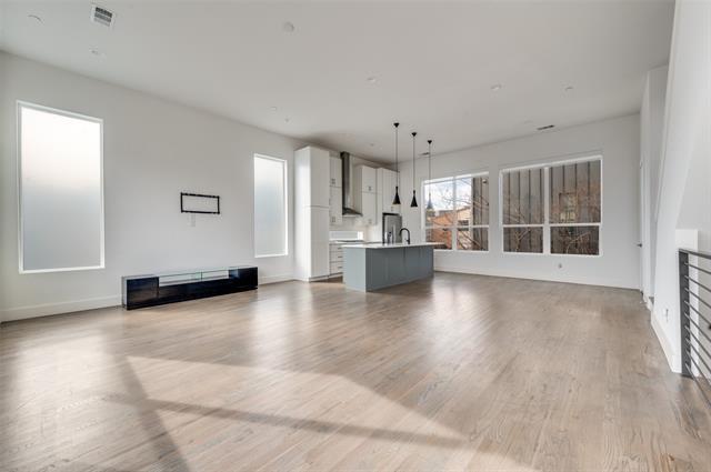 Building Photo - 2317 Moser Ave