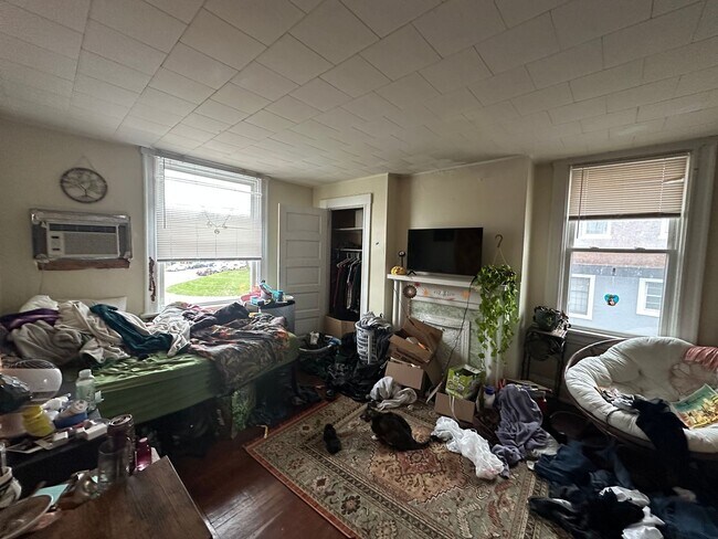 Building Photo - 349 W McMillan St