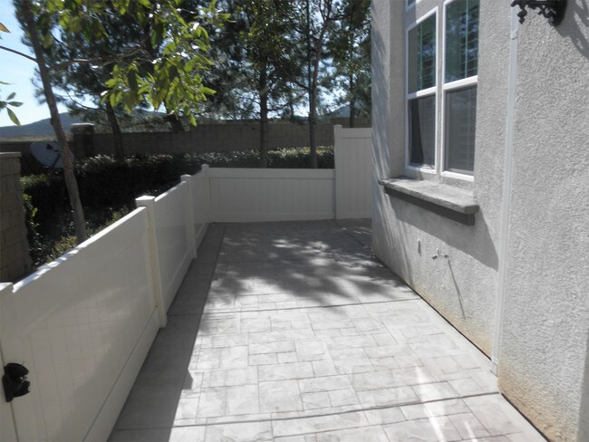 Building Photo - 33800 Willow Haven Ln