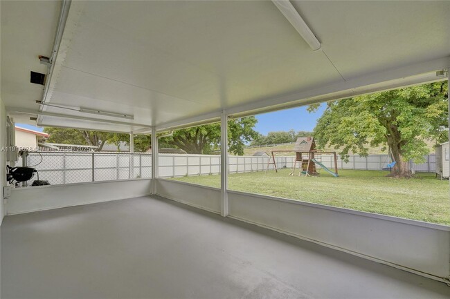 Building Photo - 6283 Sherman St