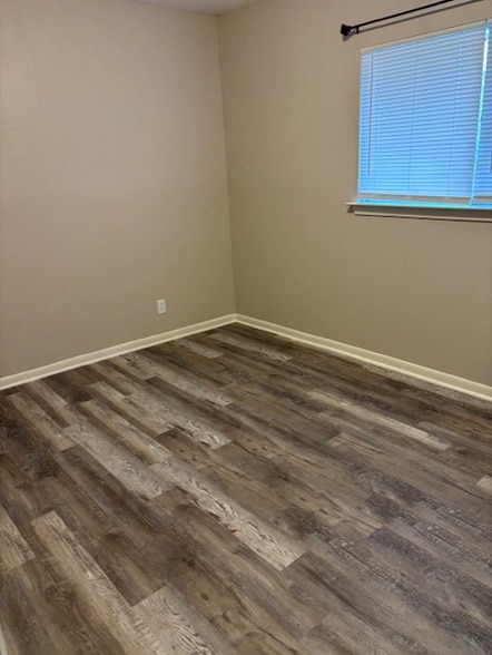 Building Photo - 522 Carol Crest St